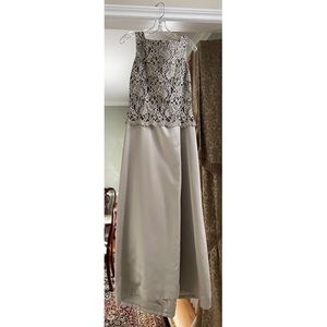 Vintage Rina Di Montella Silver Gray Appliqué Gown